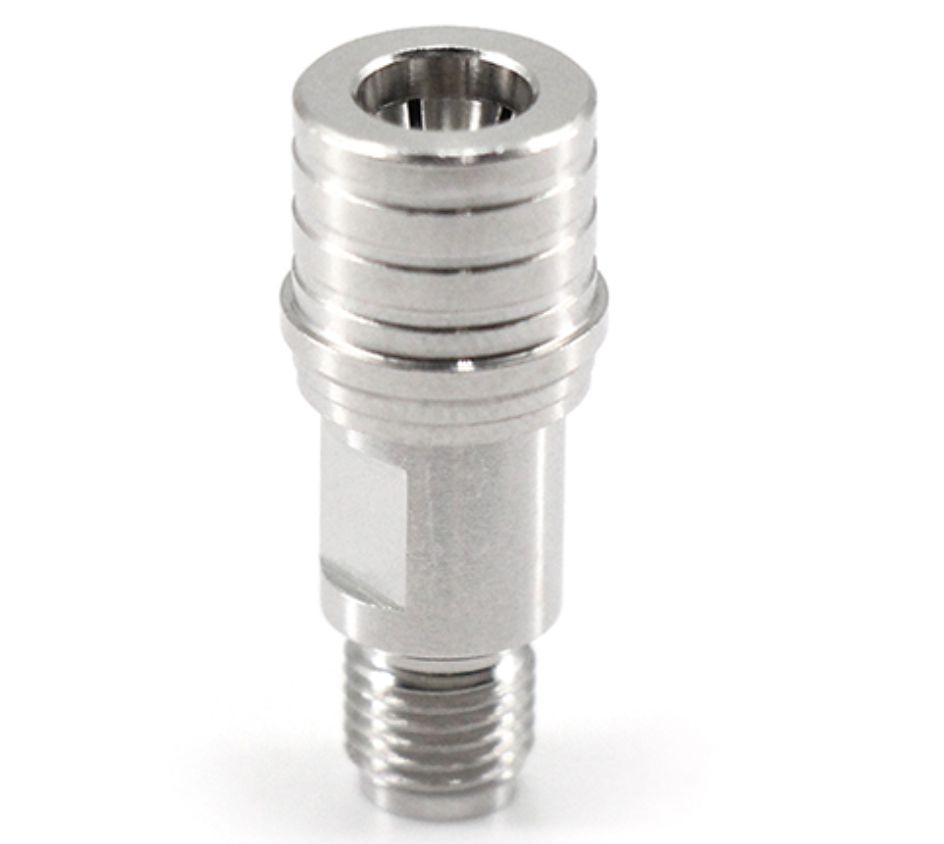 SMA母头转QMA公头射频转接器